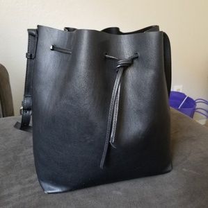 Black bucket bag
